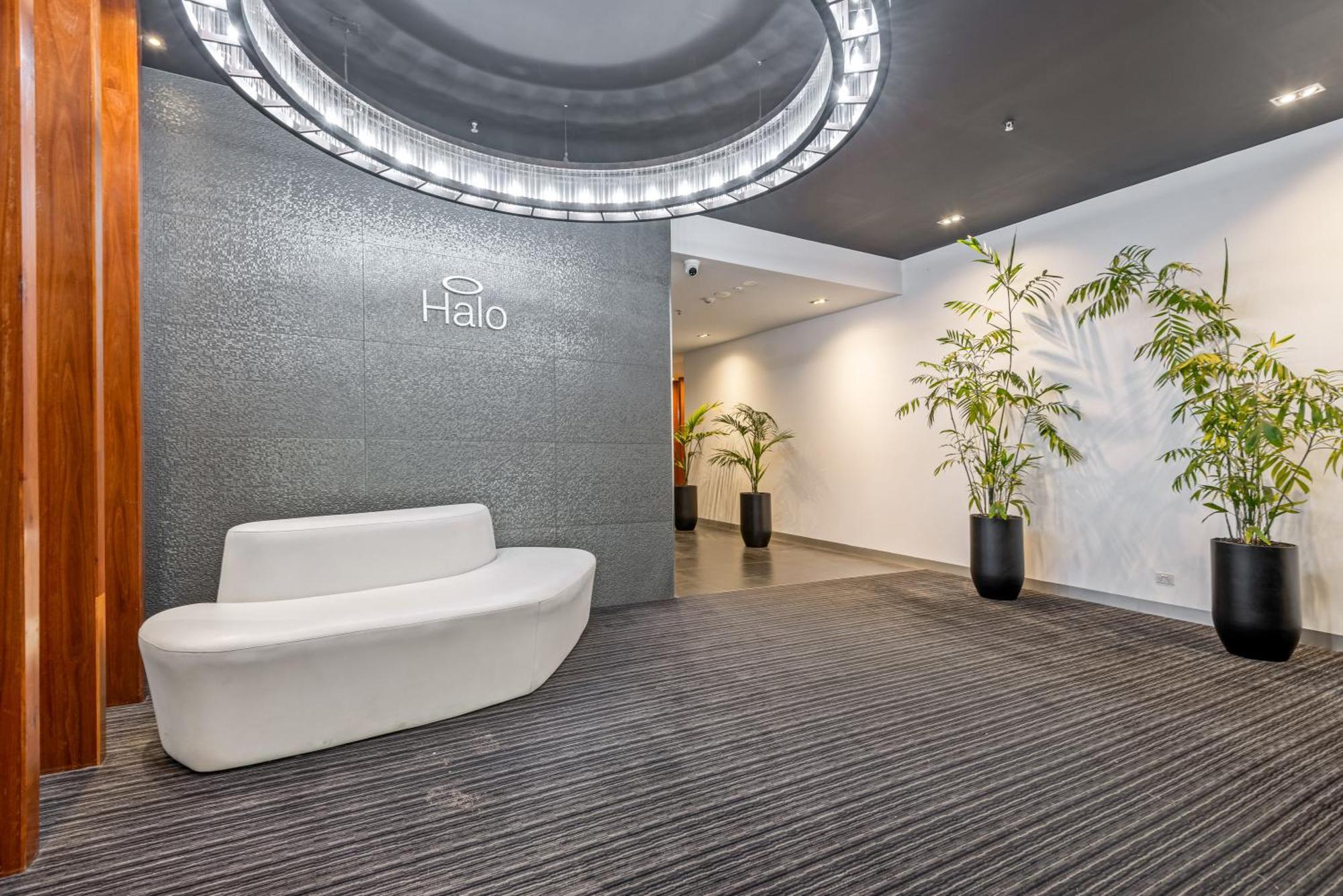Complete Host Halo Apartments Melbourne Eksteriør bilde