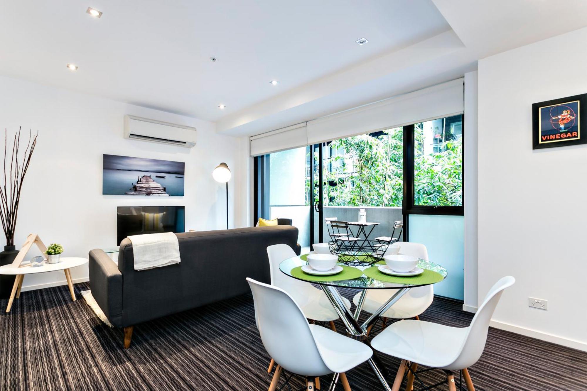 Complete Host Halo Apartments Melbourne Eksteriør bilde