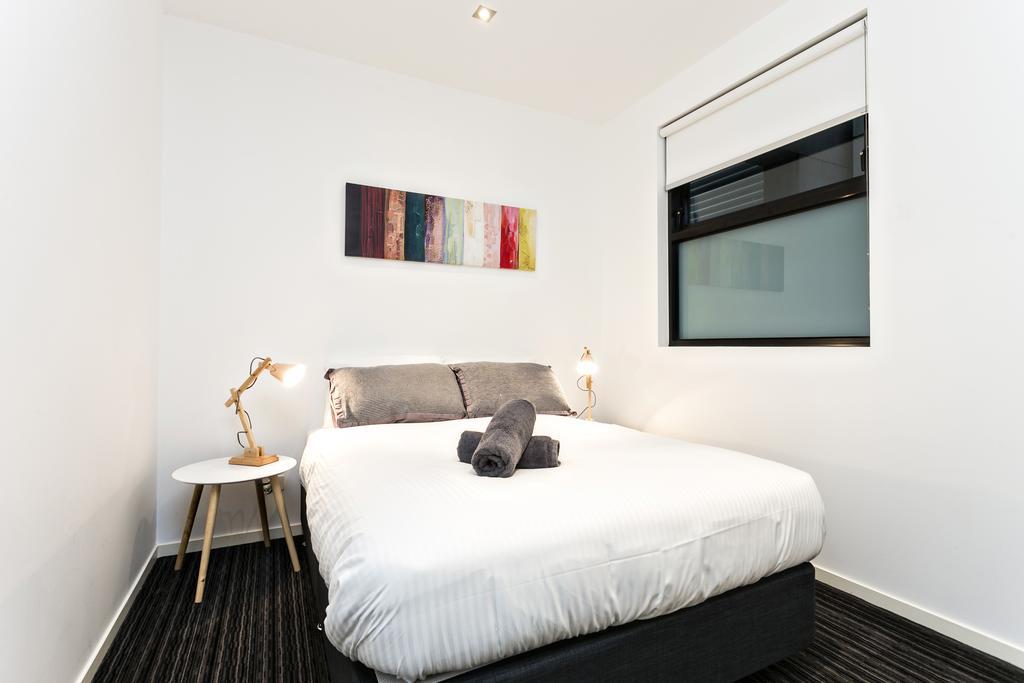 Complete Host Halo Apartments Melbourne Eksteriør bilde